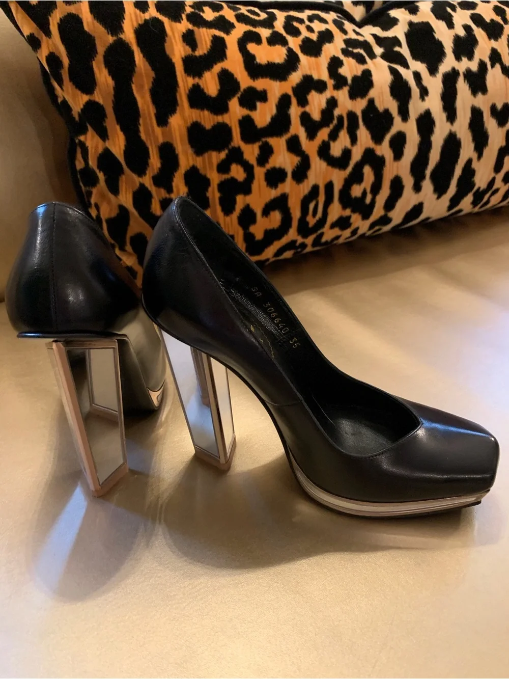 Saint Laurent Black Leather Pumps with Mirrored Heel and Platform - Picture 2 of 8